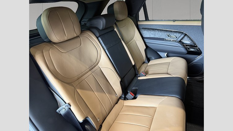 2024 Approved Land Rover Range Rover Sport British Racing Green in Gloss Finish 4.4 litre V8P​ AWD Autobiography