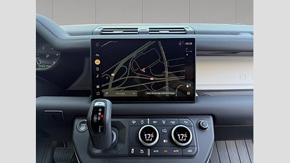 Defender 110 3
