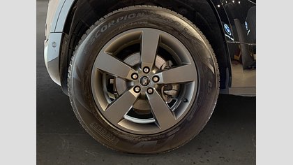 Defender 110 8