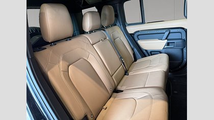 Defender 110 4