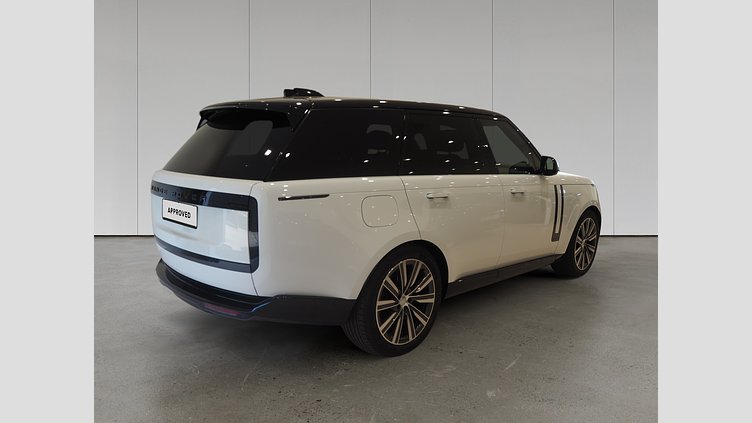 2023 Approved Land Rover Range Rover Fuji White P550e AWD AUTO PHEV STANDARD HJULBAS AUTOBIOGRAPHY