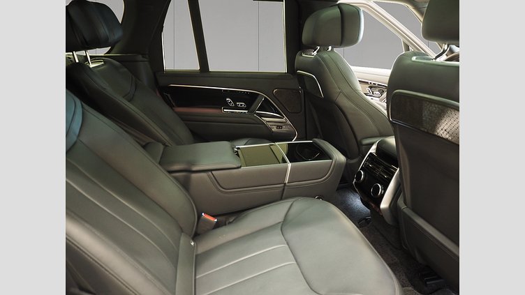 2025 Approved Land Rover Range Rover Hakuba Silver P550e AWD AUTO PHEV Standard hjulbas Autobiography