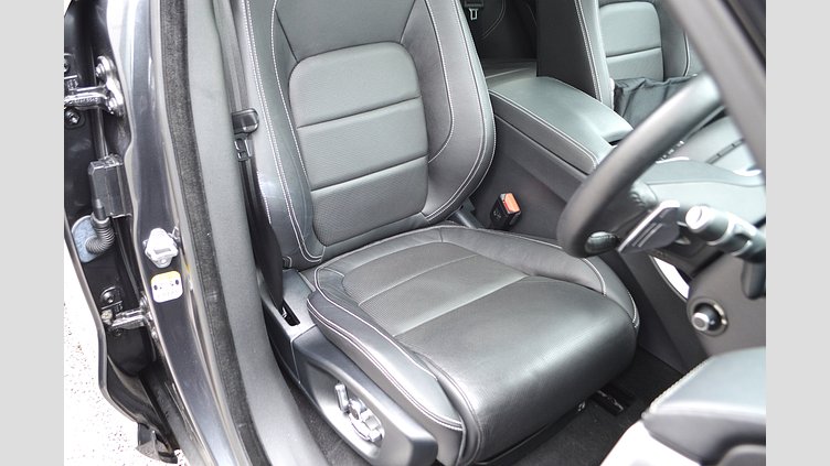 2018 認定中古車 Jaguar F-Pace Carpathian Grey 3.0 litre V6 Supercharged Petrol P380　S