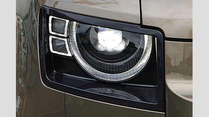Defender 110 17