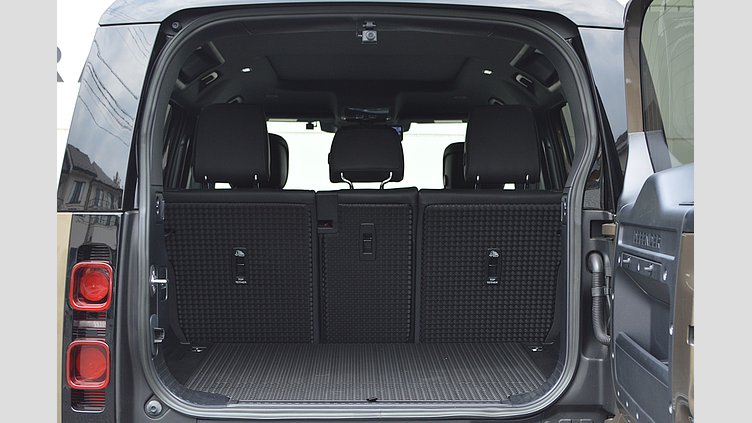 2023 認定中古車 Land Rover Defender 110 Gondwana Stone 3.0 litre i6D​ X-DYNAMIC HSE 5人