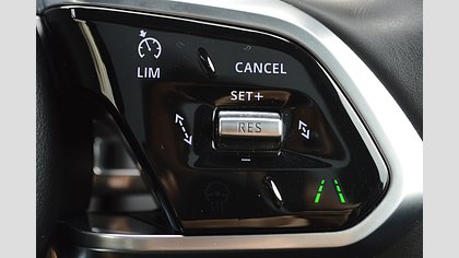 E-Pace 19