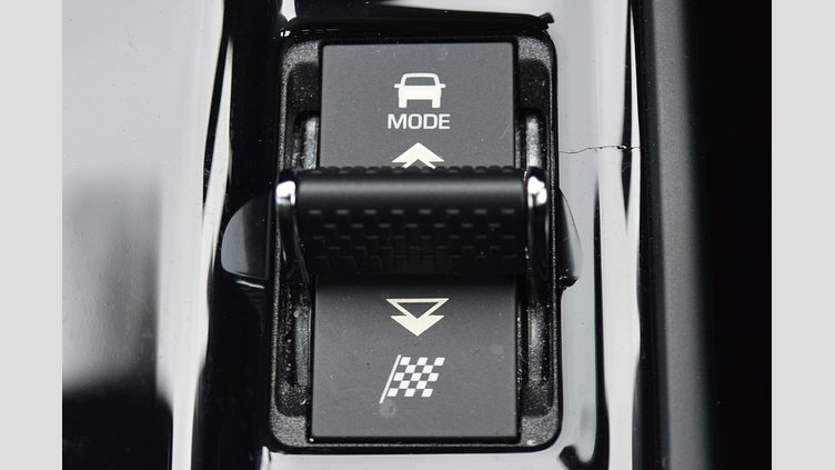 2021 認定中古車 Jaguar E-Pace Yulong White 2.0 litre i4D​ D200　Base