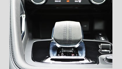 E-Pace 26