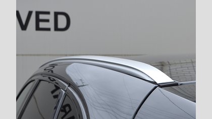 F-Pace 13