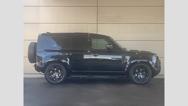 2023 認定中古車 Land Rover Defender 110 サントリーニブラック D300 AWD（AT） X-DYNAMIC HSE