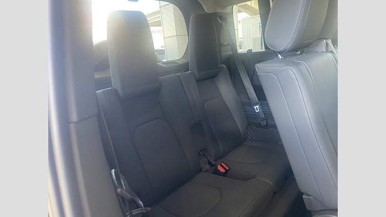 2023 認定中古車 Land Rover Defender 110 サントリーニブラック D300 AWD（AT） X-DYNAMIC HSE