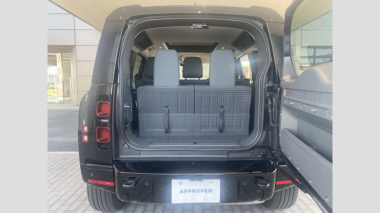 2023 認定中古車 Land Rover Defender 110 サントリーニブラック D300 AWD（AT） X-DYNAMIC HSE