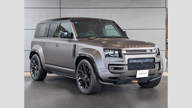 2024 認定中古車 Land Rover Defender 110 シャラントグレイ P635 ガソリンV8マイルドハイブリッド OCTA