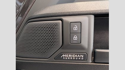 Defender 110 16