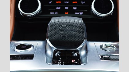 F-Pace 27