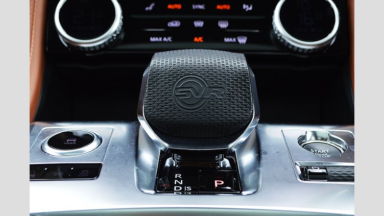 2023 認定中古車 Jaguar F-Pace フジホワイト P550 AWD（オートマチック） SVR