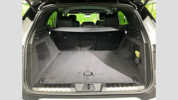2025 認定中古車 Land Rover Range Rover Sport オストゥーニパールホワイト D300マイルドハイブリッド スタンダードホイールベース Dynamic SE