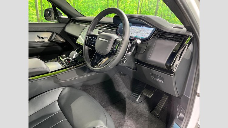 2025 認定中古車 Land Rover Range Rover Sport オストゥーニパールホワイト D300マイルドハイブリッド スタンダードホイールベース Dynamic SE