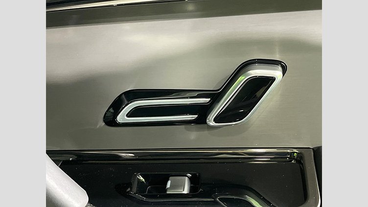 2025 認定中古車 Land Rover Range Rover Sport オストゥーニパールホワイト D300マイルドハイブリッド スタンダードホイールベース Dynamic SE
