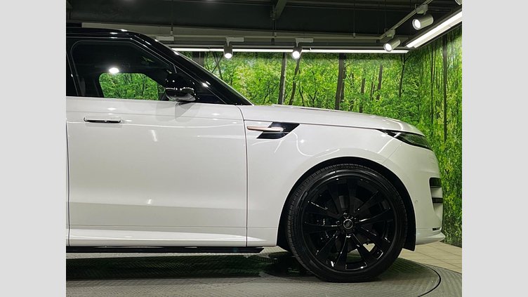 2025 認定中古車 Land Rover Range Rover Sport オストゥーニパールホワイト D300マイルドハイブリッド スタンダードホイールベース Dynamic SE