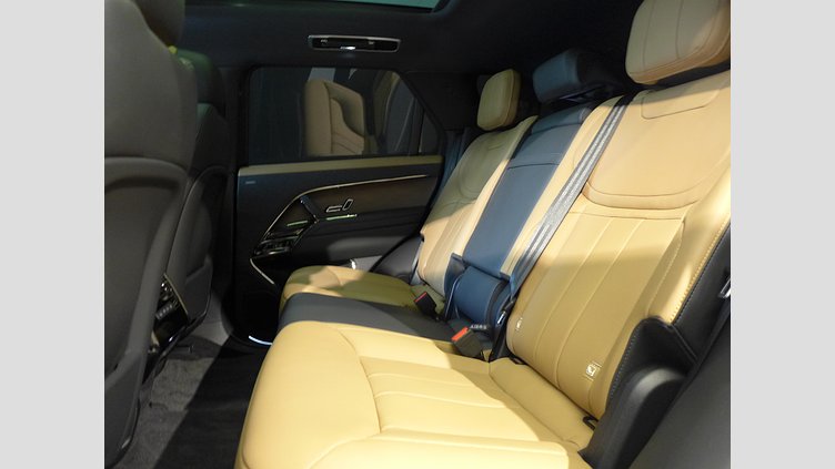 2023 認定中古車 Land Rover Range Rover Sport アイガーグレイ 3.0リッター6気筒300PSターボチャージドディーゼルMHEV（オートマチック） DYNAMIC SE　（D300）