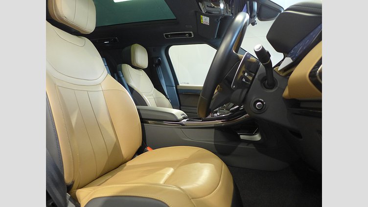 2023 認定中古車 Land Rover Range Rover Sport アイガーグレイ 3.0リッター6気筒300PSターボチャージドディーゼルMHEV（オートマチック） DYNAMIC SE　（D300）