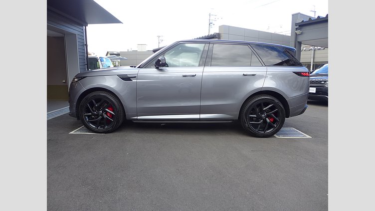 2023 認定中古車 Land Rover Range Rover Sport アイガーグレイ 3.0リッター6気筒300PSターボチャージドディーゼルMHEV（オートマチック） DYNAMIC SE　（D300）