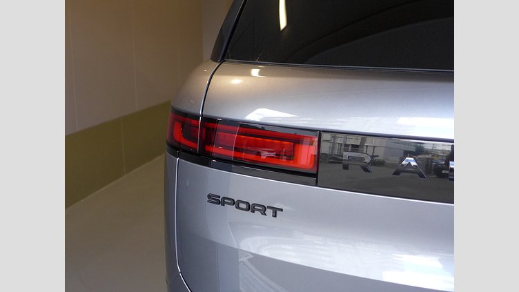 2023 認定中古車 Land Rover Range Rover Sport アイガーグレイ 3.0リッター6気筒300PSターボチャージドディーゼルMHEV（オートマチック） DYNAMIC SE　（D300）