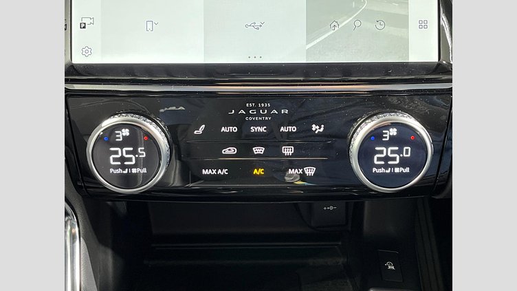 2022 認定中古車 Jaguar E-Pace フジホワイト P250 AWD（オートマチック） R-DYNAMIC SE