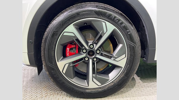 2022 認定中古車 Jaguar E-Pace フジホワイト P250 AWD（オートマチック） R-DYNAMIC SE
