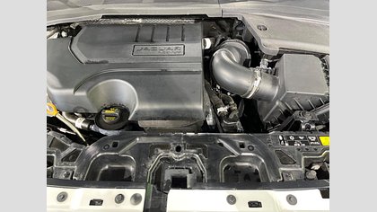 E-Pace 64