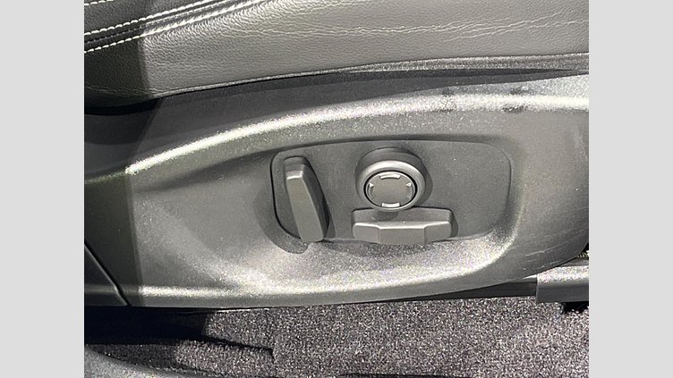 2022 認定中古車 Jaguar E-Pace フジホワイト P250 AWD（オートマチック） R-DYNAMIC SE