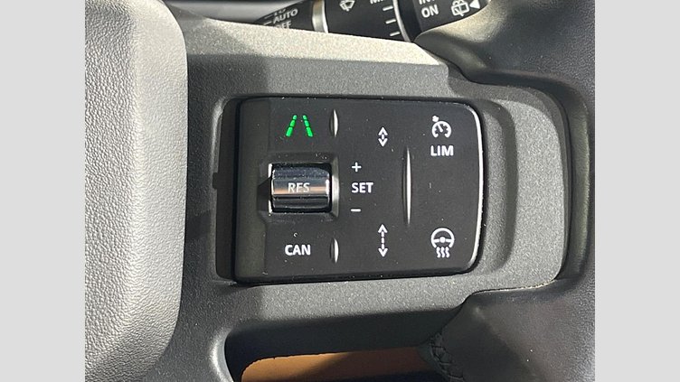 2023 認定中古車 Land Rover Defender 110 Santorini Black 3.0 litre i6D​ X-DYNAMIC HSE