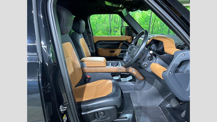 2023 認定中古車 Land Rover Defender 110 Santorini Black 3.0 litre i6D​ X-DYNAMIC HSE