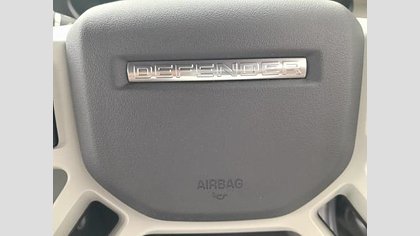 Defender 110 8