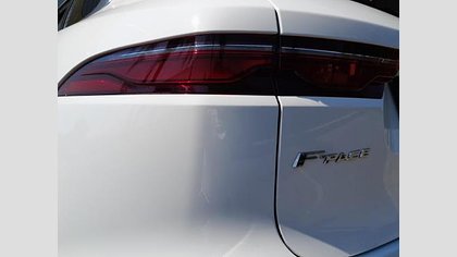 F-Pace 20