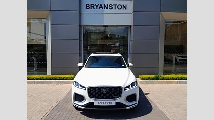 F-Pace 1