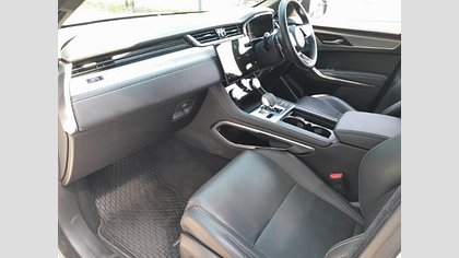 F-Pace 16