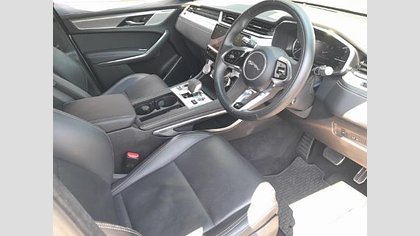 F-Pace 23