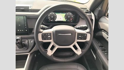 Defender 110 19