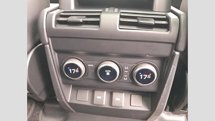 Defender 110 8
