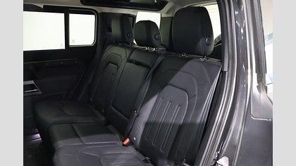 Defender 110 4