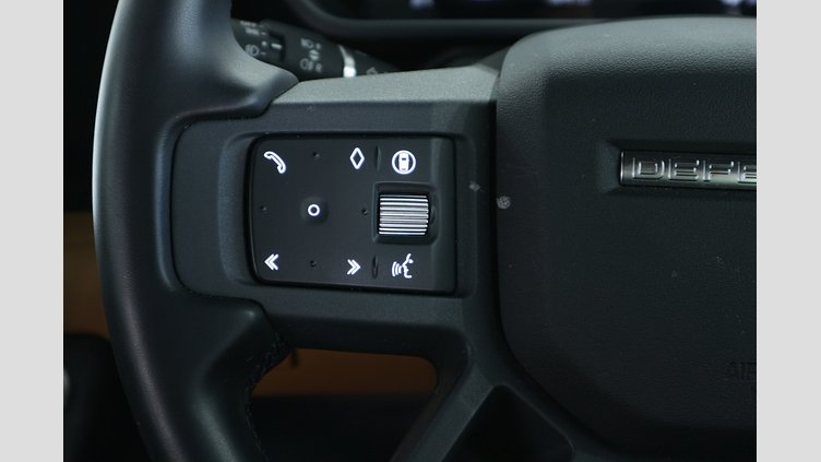 2024 認定中古車 Land Rover Defender 110 カルパチアングレイ D300 AWD（AT） X-DYNAMIC HSE