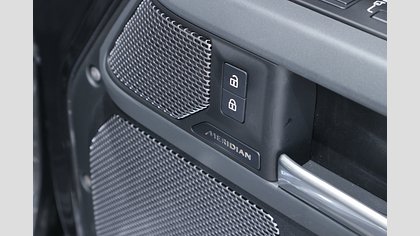 Defender 110 16