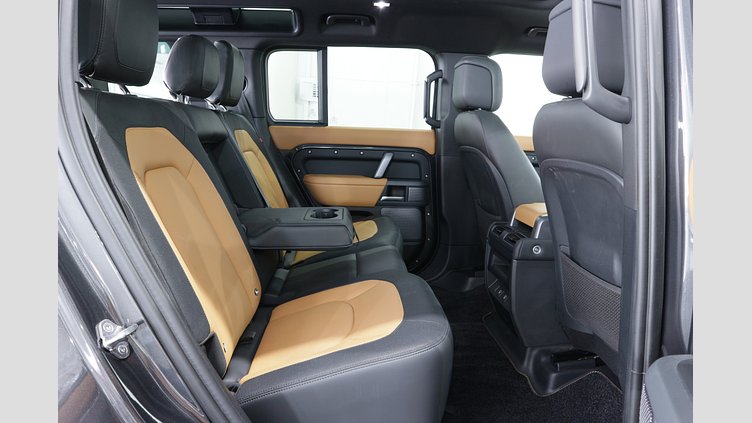 2024 認定中古車 Land Rover Defender 110 カルパチアングレイ D300 AWD（AT） X-DYNAMIC HSE