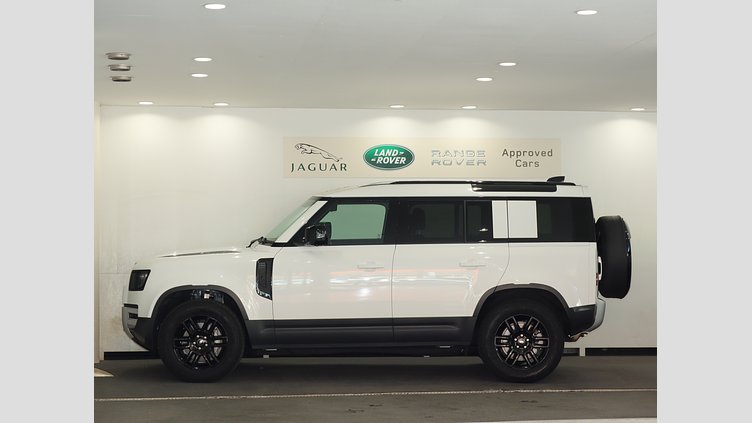 2025 認定中古車 Land Rover Defender 110 フジホワイト D350 ディーゼルマイルドハイブリッド S
