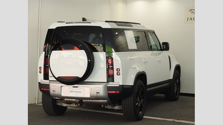 2025 認定中古車 Land Rover Defender 110 フジホワイト D350 ディーゼルマイルドハイブリッド S