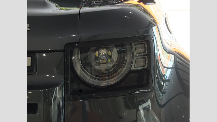 2024 認定中古車 Land Rover Defender 110 カルパチアングレイ D300 AWD（AT） X-DYNAMIC HSE