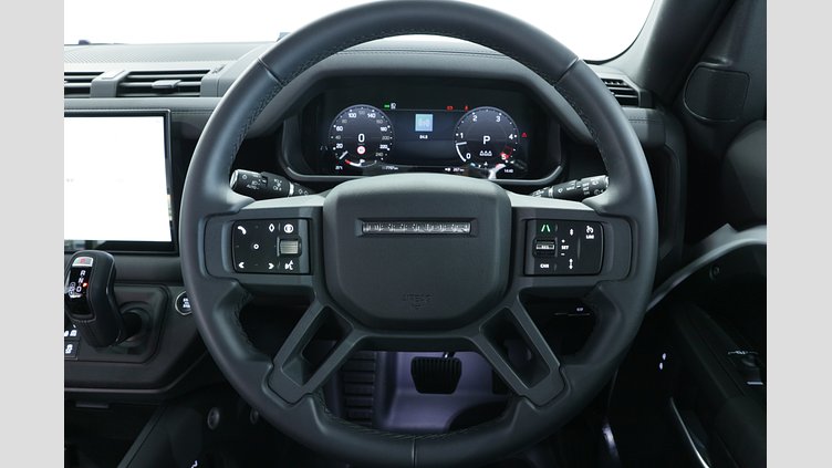 2025 認定中古車 Land Rover Defender 110 フジホワイト D350 ディーゼルマイルドハイブリッド S