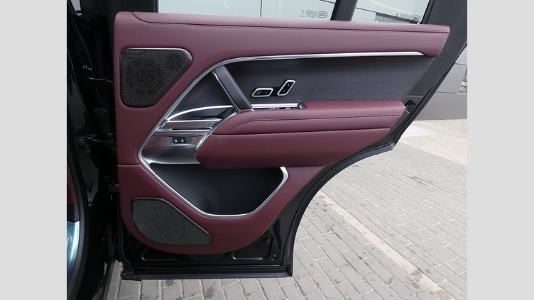 2026 Вживаний Land Rover Range Rover Santorini Black 3.0 litre i6D​  AUTOBIOGRAPHY SWB